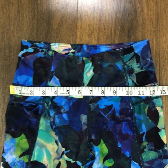 Athleta Women's Sz XS Mystique Chaturanga Capri Leggings Mesh 212389-01 - Picture 7 of 11